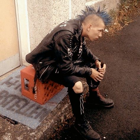 Punk Guys, Alt Subcultures, Punk Mohawk, Punk Leather Jacket, Punk 80s, Hell Or High Water, Indie Scene, Punk Men, Kei Visual