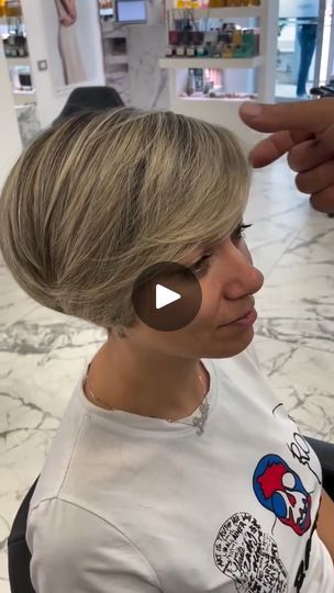 White Hair Shampoo, Pixie Haircut Styles, The Sound Of Silence, Sound Of Silence, Lob Haircut, Black Curly Hair, Curly Hair Women, Haircut Hairstyle, Pixie Bob