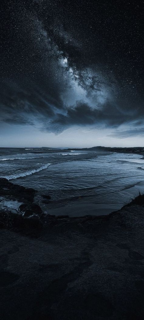 Night Landscape Photography, Night Nature, Galaxy Sky, Waterfall Wallpaper, Dark Ocean, Cool Galaxy Wallpapers, Ocean At Night, Dark Red Wallpaper, Night Sky Photography