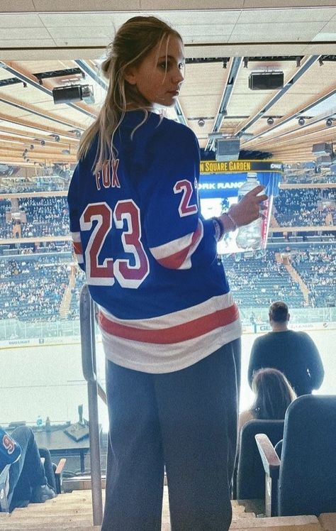 Nhl Wife Aesthetic, Hockey Game Outfits, Nhl Wife, Hockey Jersey Outfit, Courtside Seats, Grace Ivers, Hockey Game Outfit, Hockey Outfits, Hockey Wife