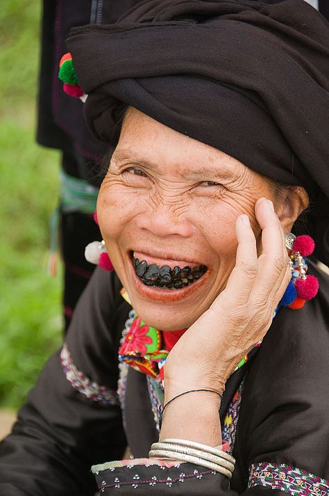 Black Teeth, We Are The World, Many Faces, White Teeth, Body Modifications, People Of The World, World Cultures, Happy Face, Smile Face