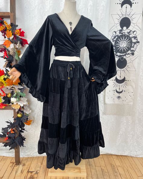 Channeling your inner magic with this witchy look because who needs a wand when your outfit is this enchanting?? 🔗www.karmanepalcrafts.com #witchy #ootd #whimsical #spookyseason #witchyvibes #karmanepalcrafts #fallvibes #autumnfashion #fallfashioninspo #witchylife #gothicvibes Witchy Outfits With Pants, Witch Aesthetic Fashion, Witch Outfits, Witchy Clothes, Witchy Outfits, Witchy Clothing, Aesthetic Collection, Witchy Fashion, Witch Outfit