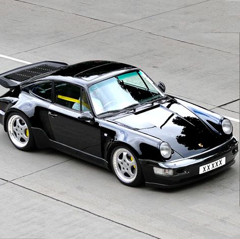 Car List, Porsche 930, Garage Cafe, Porsche 964, Model Ideas, Best Cars, Super Car, Porsche Cars, Dream Garage