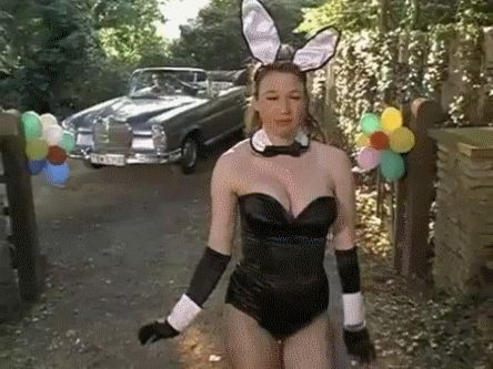 Post Grad Problems | 28 Stages Of Drinking Alone Bridget Jones Diary, Renee Zellweger, I Love Cinema, Bridget Jones, Bunny Costume, Sophia Loren, Best Actress, Jane Austen, Costume Design