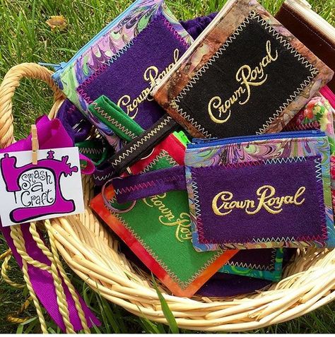 Crafts With Crown Royal Bags, Crown Bags Ideas, Crown Royal Bags Ideas Diy, Crown Royal Crafts, Crown Royal Quilt, Crown Royal Bags, Crazy Crafts, Diy Makeup Bag, Southern Outfits