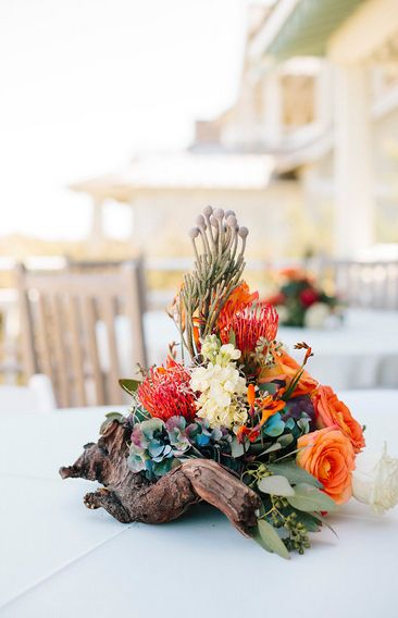 Driftwood And Flowers, Driftwood Flower Arrangements, Driftwood Table Centerpiece, Driftwood Floral Arrangements, Ocean Floral Arrangements, Driftwood Centerpiece Wedding, Beach Flower Arrangements, Driftwood Centerpieces, Driftwood Wedding Centerpieces