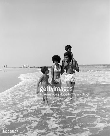 1970s AFRICAN Vintage Curls, African American Family, Unapologetically Black, Black Family, Vintage Black Glamour, Black Families, Summer Memories, African American History, Black Culture