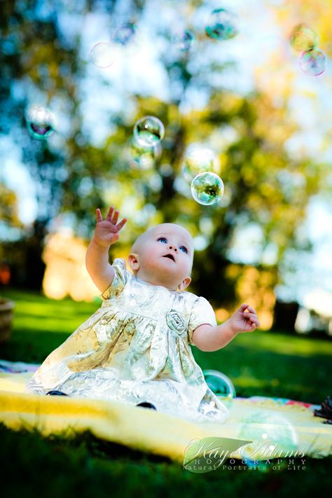 Love this with the bubbles! Bubbles Photography, Diy Newborn Photography, Month Photos, Baby Check, 1st Birthday Pictures, 1st Birthday Photoshoot, First Birthday Pictures, Expecting A Baby, Toddler Photography