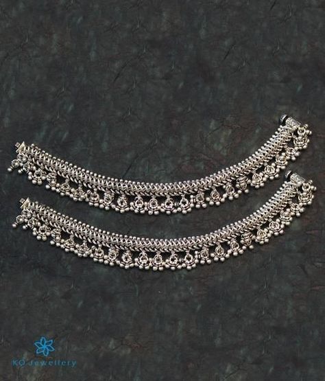 Pazaib Design Silver, Anklet Silver Indian, Painjan Designs Silver For Bride, Leg Chains Anklets Silver, Sterling Silver Anklet Indian, Leg Chain Anklets Indian Silver, Jhanjhar Design Silver, Silver Jhanjar, Simple Payal Designs Silver