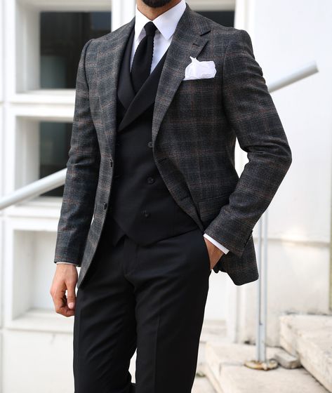 Checkered Suit Men, Men Formal Outfit Classy, 3 Piece Suit Men Wedding, Jungkook Clothes, The Groom Suit, Mens Check Suits, Men Formal Outfit, Stylish Boy Clothes, Male Wardrobe