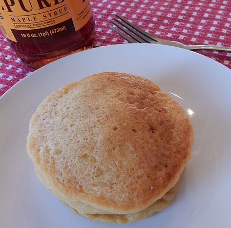 Old-fashioned Corn Meal Griddle Cakes (Corn Meal Pancakes) – A Hundred Years Ago Griddle Cakes Old Fashioned, Corn Meal Pancake Recipe, Corn Meal Pancakes, Easy Pancake Recipe, Cornmeal Pancakes, Cornmeal Muffins, Easy Pancake, Griddle Cakes, Bar Snacks