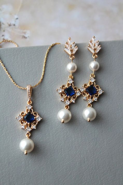 Gold Blue or Green Bridal Necklace and Earrings Wedding - Etsy UK Royal Blue And Gold Jewelry, Gold And Blue Necklace, Blue And Gold Prom Dress, Blue Wedding Necklace, Wedding Earrings Pearl, Earrings Pearl Drop, Blue Wedding Jewelry, Pretty Jewelry Necklaces, Princess Jewelry