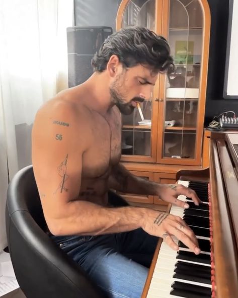 Italian Men Aesthetic, Hot Italian Men, Italian Men Mafia, Mafia Men, Michael Morrone, Slade Wilson, Handsome Italian Men, Old Piano, Italian Mafia