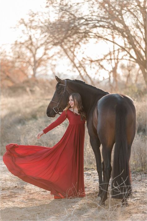 Red Dress Horse Photoshoot, Dress And Horse Photoshoot, Long Dress Horse Photography, Flowy Dress Photoshoot With Horse, Horse And People Photography, Western Photo Shoots With Horses, Horse And Dress Photography, Horse Dress Photoshoot, Prom Horse Photoshoot