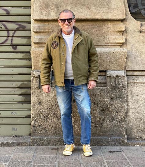 ⚓️THE NAVY-ism⚓️ on Instagram: “Alessandro @alessandrosquarzi sporting a salty 🇺🇸 U.S.N. N-1 type deck jacket #usn #usnavy #navy #navyism #thenavyism #wwii #ww2…” Alessandro Squarzi, Deck Jacket, American Workwear, I'm Crazy, Vintage Outfit, Jacket Outfit, Flight Jacket, S N, Us Navy