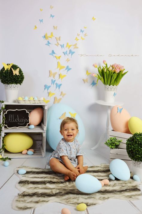 Husband Easter Basket Ideas, Easter Basket For Husband, Easter Basket Ideas For Boyfriend, Easter Bunny Mini Session, Easter Baskets For Teens, Easter Studio Photography, Easter Minis Photography Outdoor, Easter Chick Photoshoot, Husband Easter Basket