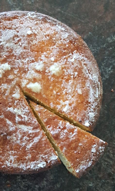 Low Carb Lemon Syrup Cake Orange And Almond Cake, Syrup Cake, Low Carb Cake, Bolo Fit, Lemon Syrup, Low Carb Cheesecake, Keto Friendly Desserts, Keto Cake, Low Carb Sweets