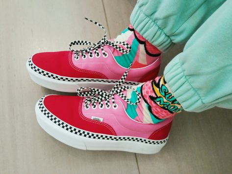 Pink Sneakers Outfit, Personal Project Ideas, Tennis Vans, Tenis Vans, Van Color, Vans Outfit, Closet Inspiration, Shoe Inspo, Walk This Way