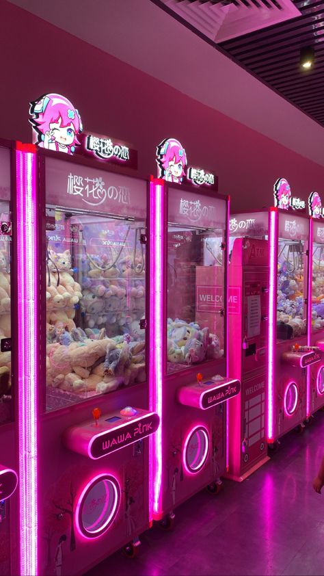 Arcade Wallpaper Aesthetic, Pink Arcade Aesthetic, Arcade Machine Aesthetic, Arcade Core, Arcadecore Aesthetic, Aesthetic Arcade, Arcade Aesthetic, Arcade Room, Pixel Art Background