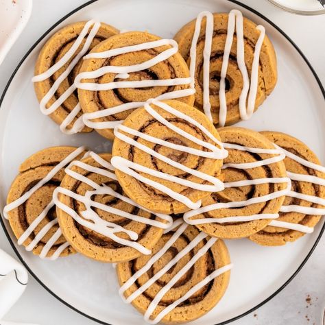 Pumpkin Spice Roll Cookies Pumpkin Spice Roll, Cinnamon Roll Cookies, Homemade Pumpkin Puree, Roll Cookies, Pumpkin Pie Filling, Homemade Pumpkin, Pumpkin Cookies, Pumpkin Pie Spice, Pie Filling