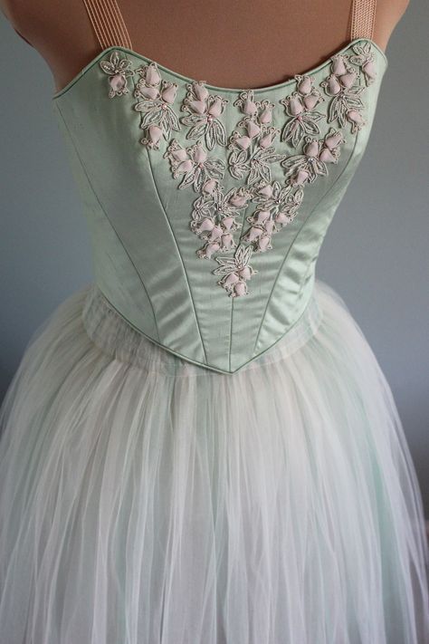 Mint and pink romantic for NYCB's Lauren Lovette, DQ DESIGNS tutus and more Romantic Ballet Costumes, Pink Ballet Costume, Green Ballet Tutu, Romantic Tutu Ballet, Romantic Tutu, Ballet Costumes Tutus, Ballet Designs, Sleeping Beauty Tutu Ballet, Pretty Dance Costumes