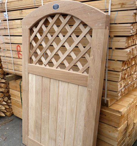 Garden Gates Wooden, Wood Garden Gate, Wooden Gate Designs, Wooden Fence Gate, Wood Fence Gates, Wooden Garden Gate, Wooden Gates Driveway, Diy Privacy Fence, Garden Gates And Fencing