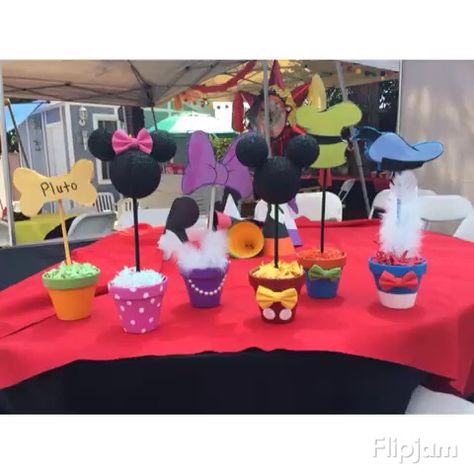 Mickey Mouse club house center pieces Γενέθλια Mickey Mouse, Mickey Mouse Club House, Themed Centerpieces, Mickey Mouse Bday, Twodles Birthday, Mickey Mouse Themed Birthday Party, Fiesta Mickey Mouse, Mickey Mouse Clubhouse Birthday Party, Mickey Mouse Clubhouse Party