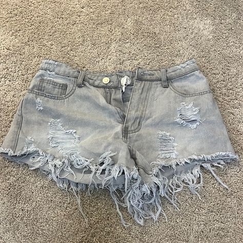 Never Worn, Stretchy Material, Tight Fit Grey Jean Shorts, Outfit With Tights, Jean Short Outfits, Fit Inspo, Fitness Inspo, Stretchy Material, Grey Jean, Short Outfits, Jean Shorts