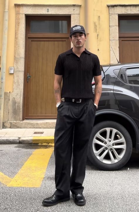 Black Pantalon Outfit, Pantalon Outfit, Grad Fits, Scorpio Mars, All Black Outfit For Work, Outfit Pantalon, Costume Noir, Mens Casual Outfits Summer, Black Outfits