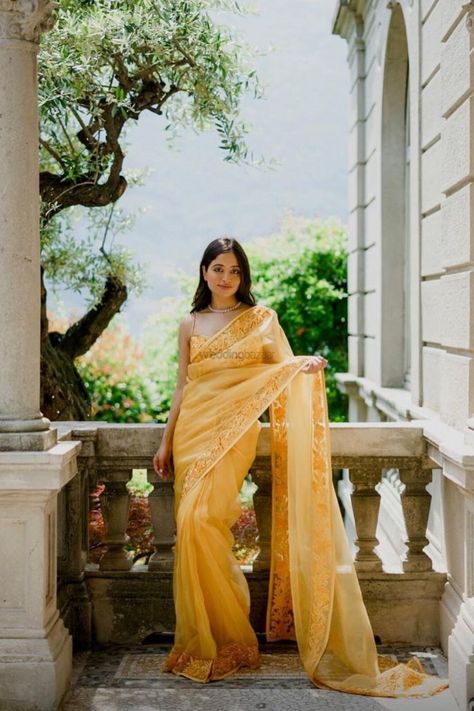 Beach Wedding Outfit Guest, Indian Beach Wedding, Wedding Outfits Indian, Bridesmaid Sarees, South Indian Bride Saree, Beach Wedding Outfit, Breezy Outfit, Bridal Squad, Bridesmaid Saree