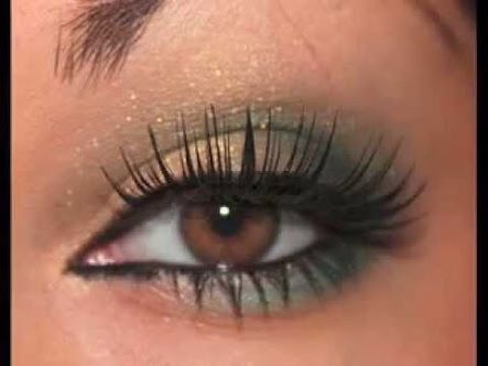 Holly Wedding, Hazel Eye Makeup, Hair Romance, Quinceanera Hairstyles, Green Makeup, Make Up Inspo, Kiss Makeup, Wedding Beauty, Party Makeup