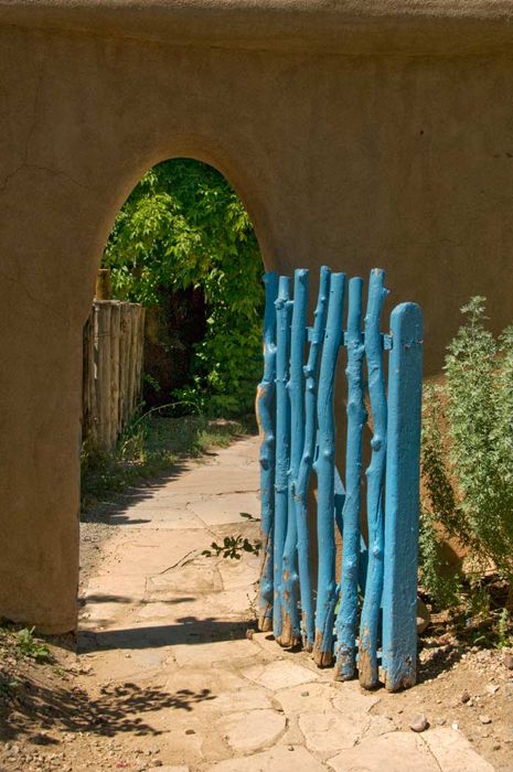 Backyard Getaway, Pintura Exterior, Garden Walkway, Land Of Enchantment, Door Gate, Fence Gate, Garden Gate, Idea Board, Garden Structures