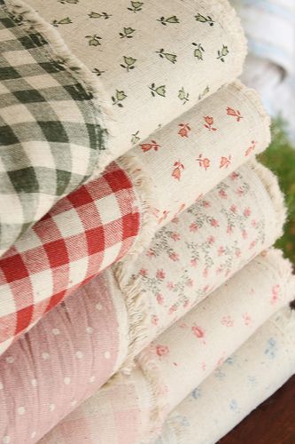 Double sided fabrics~cotton linen blend floral  gingham at cottonblue Kain Linen, Color Boards, Shabby Chic Fabric, Linen Quilt, Quilting Fabrics, Gingham Fabric, Linens And Lace, Pretty Fabric, Fabulous Fabrics