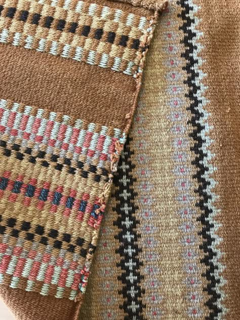 Swedish Weaving Patterns, Swedish Rug, Weaving Loom Diy, Weaving Loom Projects, Mug Rug Patterns, Swedish Weaving, Weaving Rug, Weaving Designs, Weaving Projects