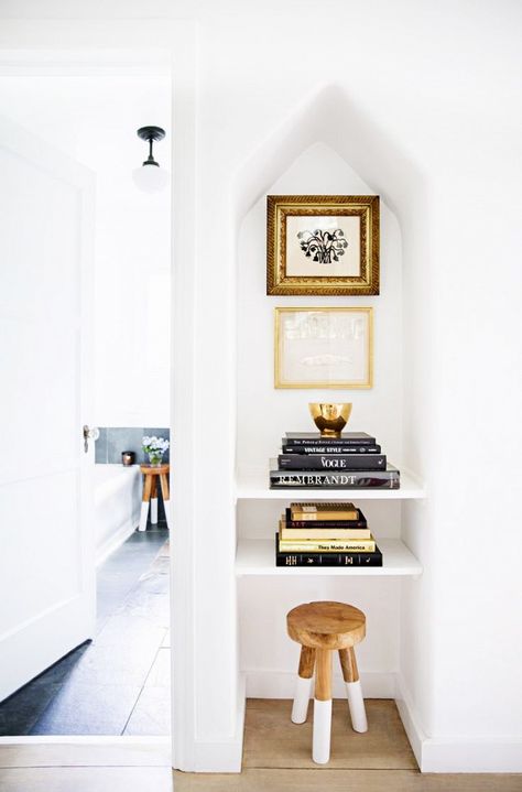 9+Things+All+Insanely+Stylish+People+Have+In+Their+Homes+via+@mydomaine A Shelf, Home Fashion, Built Ins, Interior Details, Wabi Sabi, Home Decor Inspiration, Design Interior, Home Interior, Interior Inspiration