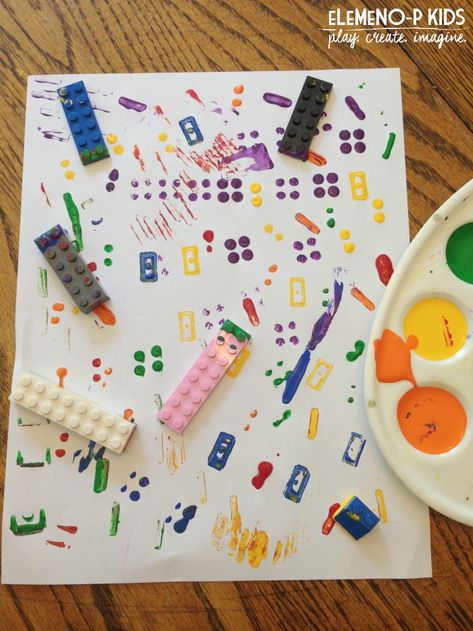 Lego Preschool Crafts, Lego Stamping Art, Construction Activities For Kids, Summer Activities At Home, Lego Activities For Kids, Preschool Summer Activities, Lego Printing, Lego Bucket, Lego Stem Challenge