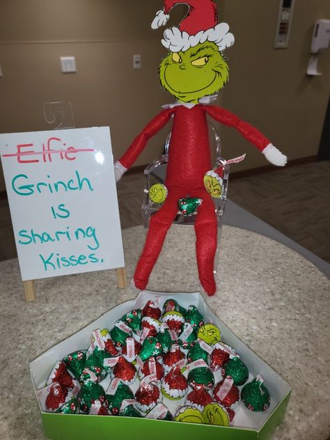 Grinch Kisses Elf On The Shelf Ideas, Elf On The Shelf Grinch Kisses, Grinch Kisses, Elf On The Shelf Grinch, Home Interior Ideas, Spring Gifts, Modern Minimalism, The Grinch, Gifts Christmas