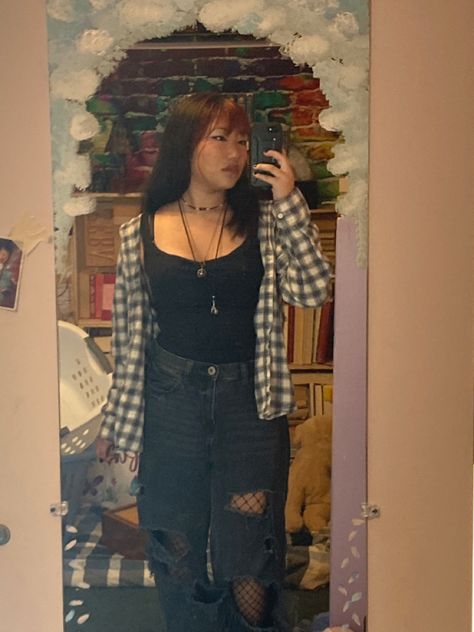 Alt girl. Alt outfit. Emo. Black ripped jeans. Fishnets. Ed Sheeran concert outfit. Alt makeup. Fishnets Under Jeans Outfit, Ripped Jeans With Fishnets Outfit, Fishnet Tights Outfit Jeans, Jeans With Fishnets Outfit, Fishnets Under Jeans, Ripped Jeans With Fishnets, Jeans With Fishnets, Fishnets Outfit, Fishnet Under Jeans