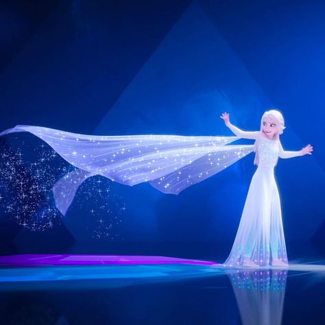 2,266 отметок «Нравится», 7 комментариев — Fanpage of Disneys Elsa ❄️ (@show.yourself.lovely.elsa) в Instagram: «❤️ #frozen #frozen2 #elsa #elsafrozen #elsafrozen2 #elsafan #frozen❄️ #disneyfrozen #disneyfrozen2…» Elsa Show Yourself, Modern Disney Characters, Frozen Wallpaper, Disney Frozen Elsa Art, Frozen Pictures, Disney Princess Elsa, Mulan Disney, Frozen Movie, Show Yourself