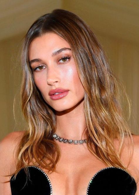 Hailey Bieber Met Gala, Mary Phillips, Bright Blonde, Hair Inspo Color, Hailey Bieber, Brunette Hair, Hair Waves, Hollywood Glamour, Blonde Highlights