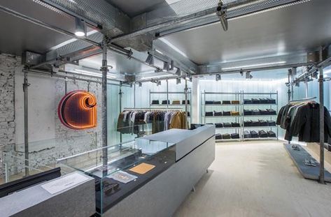 Carhartt Store, Carhartt Shop, Clothing Store Interior, Clothing Store Design, Barber Shop Decor, Store Design Boutique, Store Layout, Store Interiors, Shop Layout