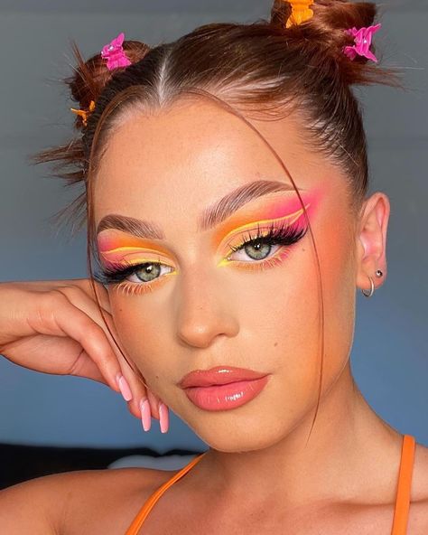 Orange And Pink Makeup, Edc Makeup, Festival Eye Makeup, Orange Eye Makeup, Artsy Makeup, Maquillage On Fleek, Vibrant Makeup, Yellow Makeup, Orange Makeup