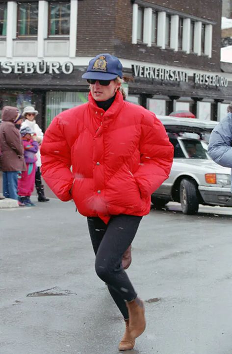 Hobbit Cottage, Autumn Dark, Ski Vintage, Red Puffer Jacket, Princess Diana Fashion, Red Puffer, Diana Fashion, Princes Diana, Diana Princess