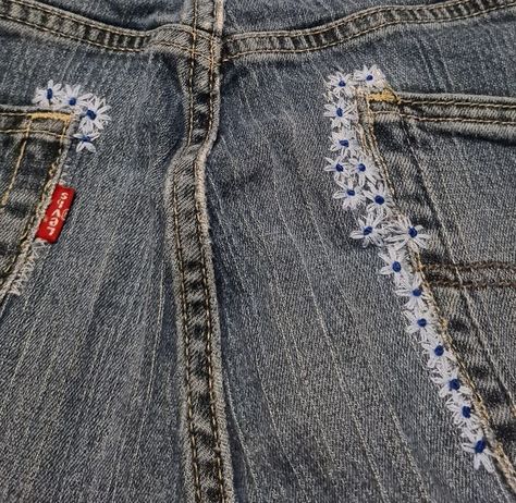 How To Mend Jeans With Embroidery, Repairing Clothes With Embroidery, Mending Jeans With Embroidery, Ripped Jean Repair, Boro Jeans Repair, Jean Rip Repair Embroidery, Jean Rip Repair, Patching Clothes With Embroidery, Visible Mending Jeans Back Pocket