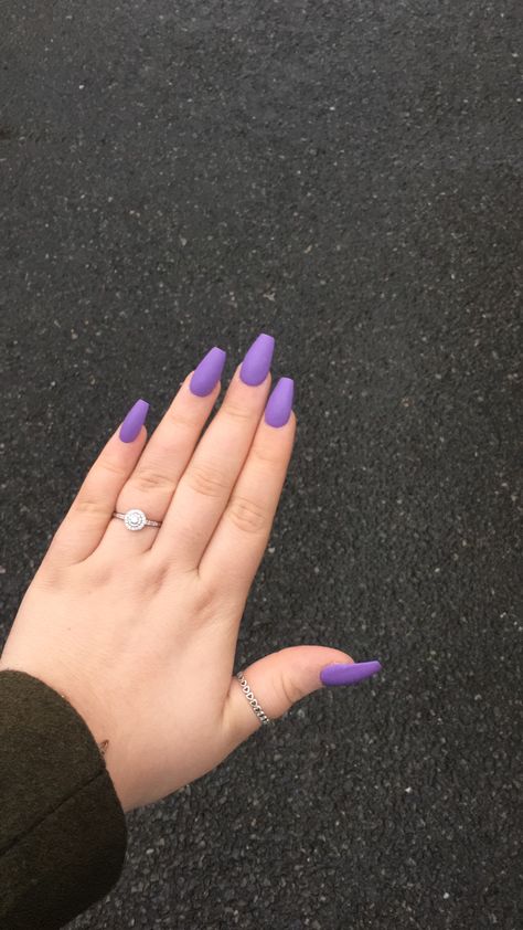 Perpel Nail Design, Nail Perpul, Perpel Nail, Matte Purple Nails Short, Matt Purple Nails, Medium Purple Nails, Purple Matte Nails, Mat Purple Nails, Light Purple Matte Nails