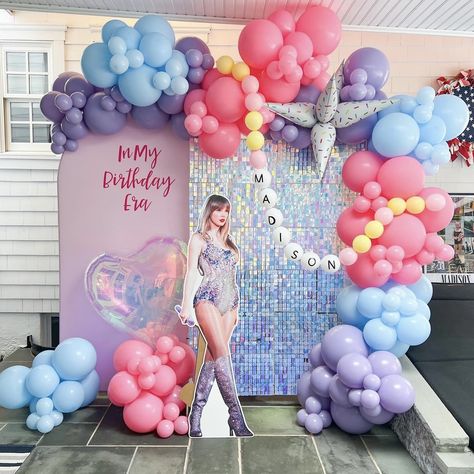 Taylor Swift Birthday Backdrop, Sparkly Backdrop, Colorful Balloon Arch, Birthday Backdrop Ideas, Taylor Swift Birthday Party Ideas, Lola Indigo, Name Garland, Life Size Cutouts, Baby Birthday Themes