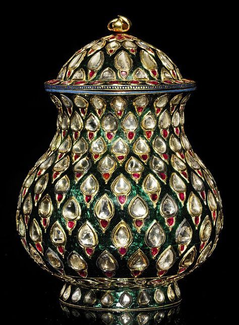 A FINE ENAMELLED AND GEM-SET GOLD COVERED JAR DECCAN OR MUGHAL INDIA, 18TH CENTURY Price realised GBP 145,250 Estimate GBP 50,000 - GBP 70,000.  05/10/10 Mughal Jewelry, Mughal Empire, Indian Artifacts, Art Ancien, Marble Art, Antique Boxes, Royal Jewels, Royal Jewelry, Indian Art