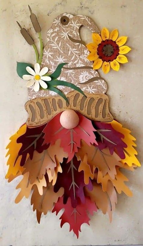 Fall Gnome Bulletin Boards, Autumn Tree Decor, November Crafts For Adults Easy Diy, School Thanksgiving Decorations, Atum Decorations, Fall Wreath Craft For Kids, Handmade Autumn Decorations, Autumn Paper Decorations, Fall School Decor