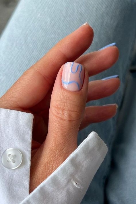 Short blue nail Nail Short Summer, Short Nails Ideas January, Gel Nail Designs Swirls, Nail Ideas For Very Short Nails, Nails Cool Ideas, Gel Nail On Natural Nails, Design Blue Nails, Cool Minimalist Nails, Design On Two Nails