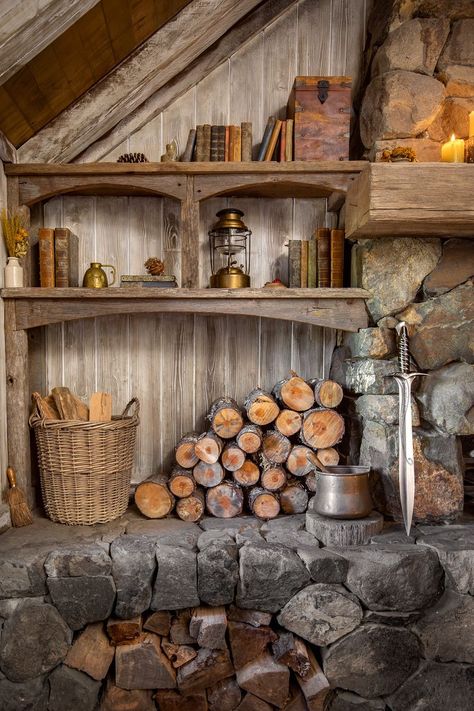 Hobbit House Interior, Cottage Fairytale, Small Space Inspiration, Country Living Uk, Little Cabin In The Woods, Crazy House, Hobbit Hole, Rustic Stone, Hobbit House